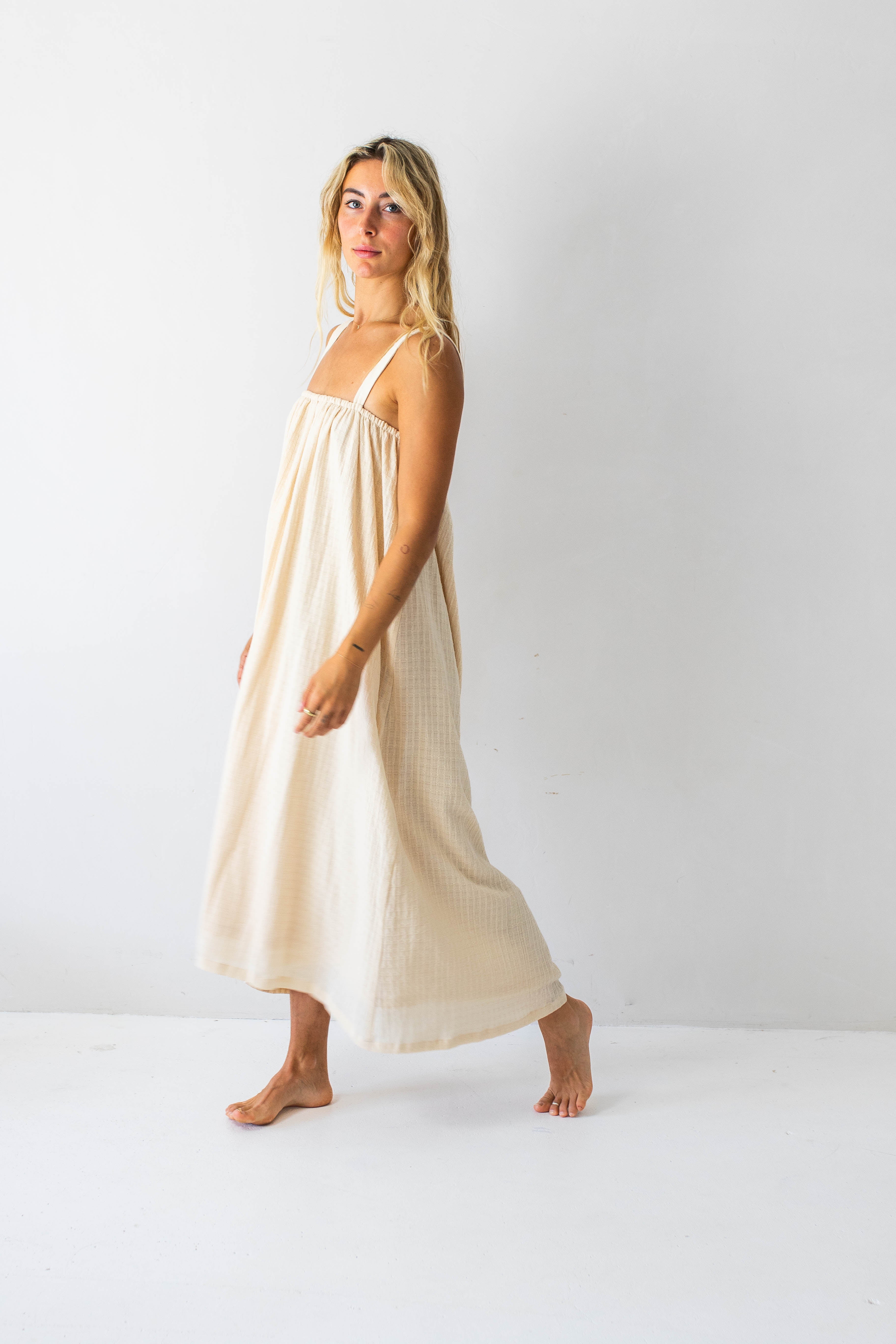 Essential Dress - Beige